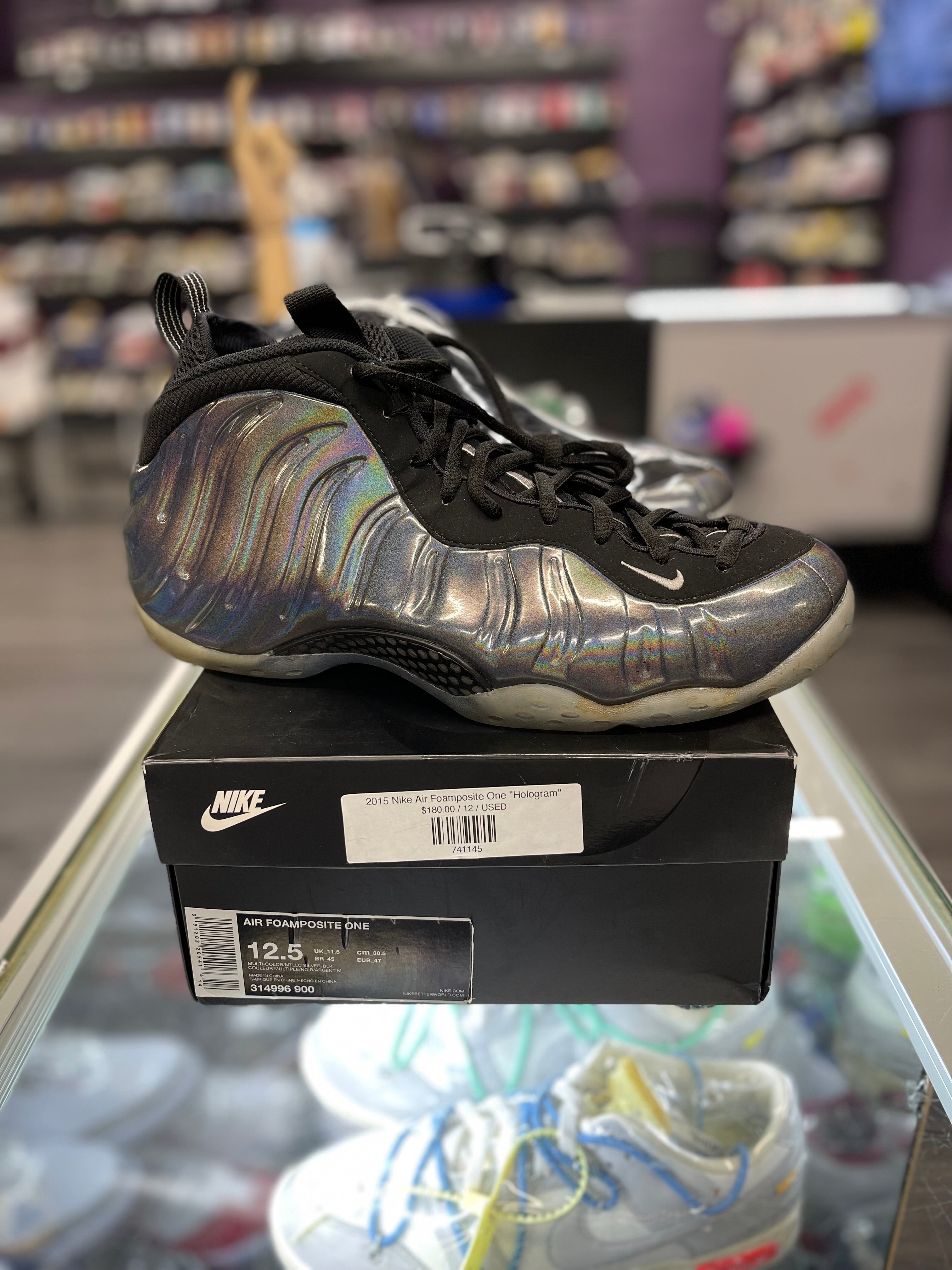 2015 Nike Air Foamposite One "Hologram"