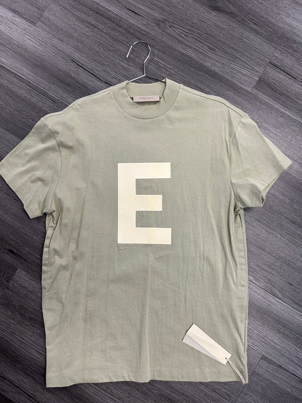 Essentials Tee "Oversized E"
