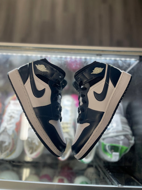 2022 Air Jordan Mid 1 "Armory Navy" (GS)