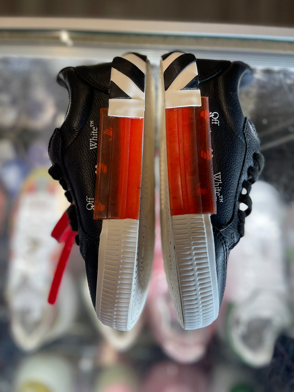 Off White Vulcanized Low "Black White" (TD)
