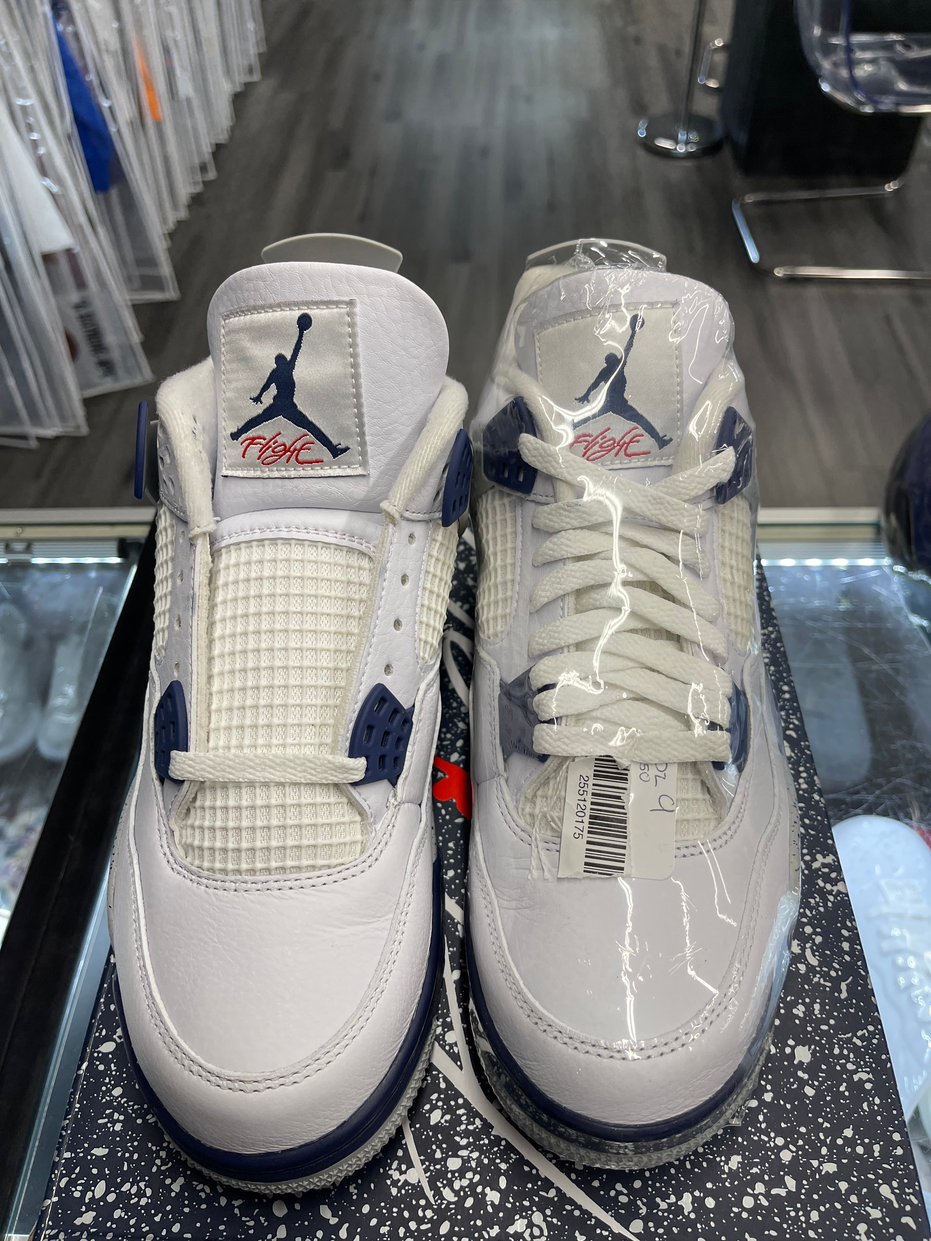 2022 Air Jordan Retro  4 "Midnight Navy"