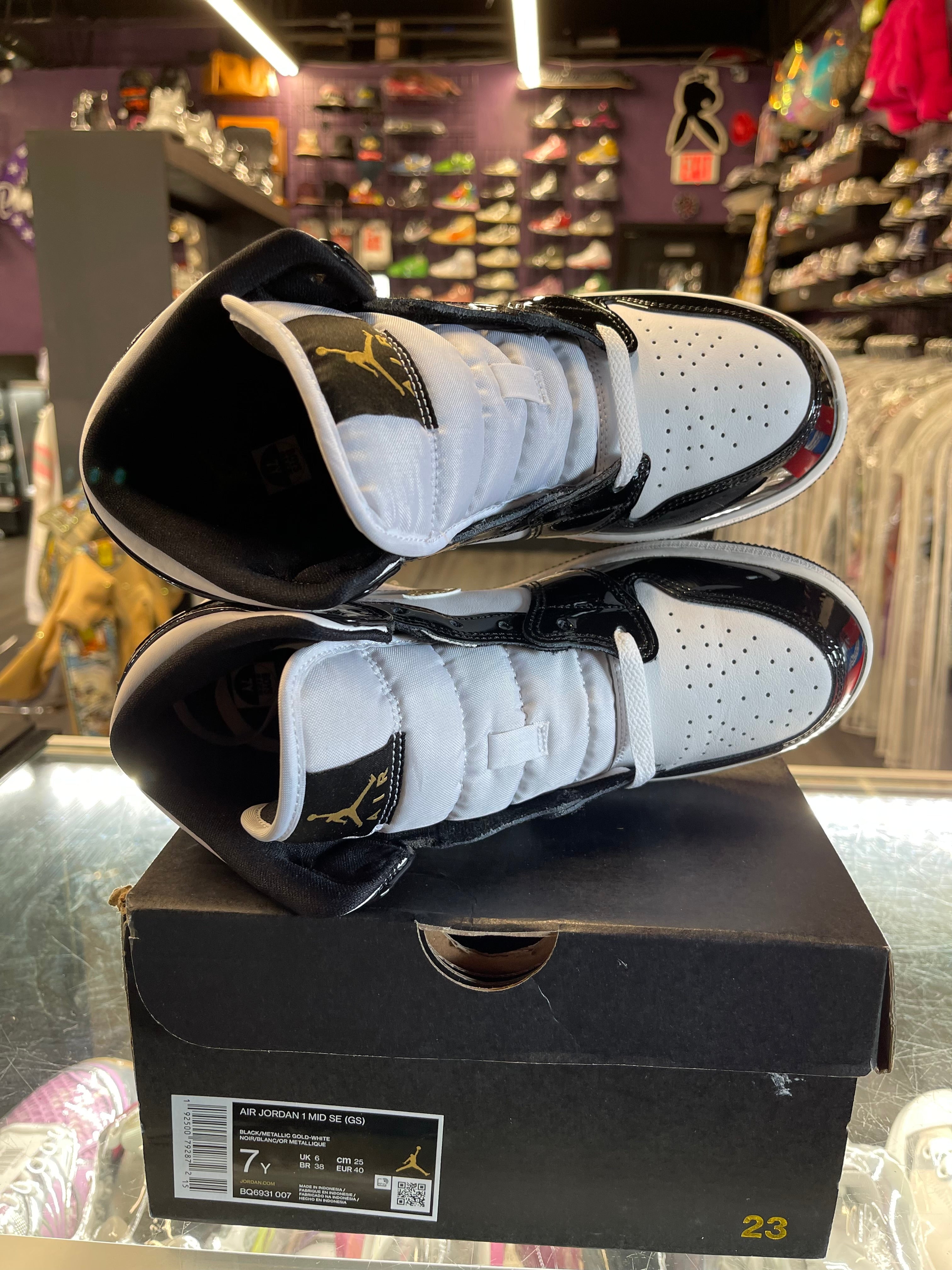 2019 Air Jordan Retro 1 Mid "Patent Black White Gold"