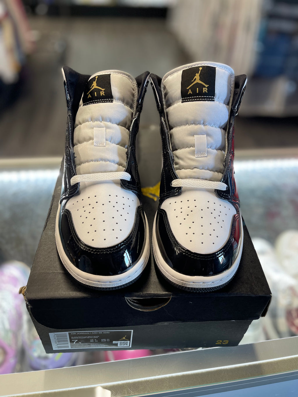 2019 Air Jordan Retro 1 Mid "Patent Black White Gold"