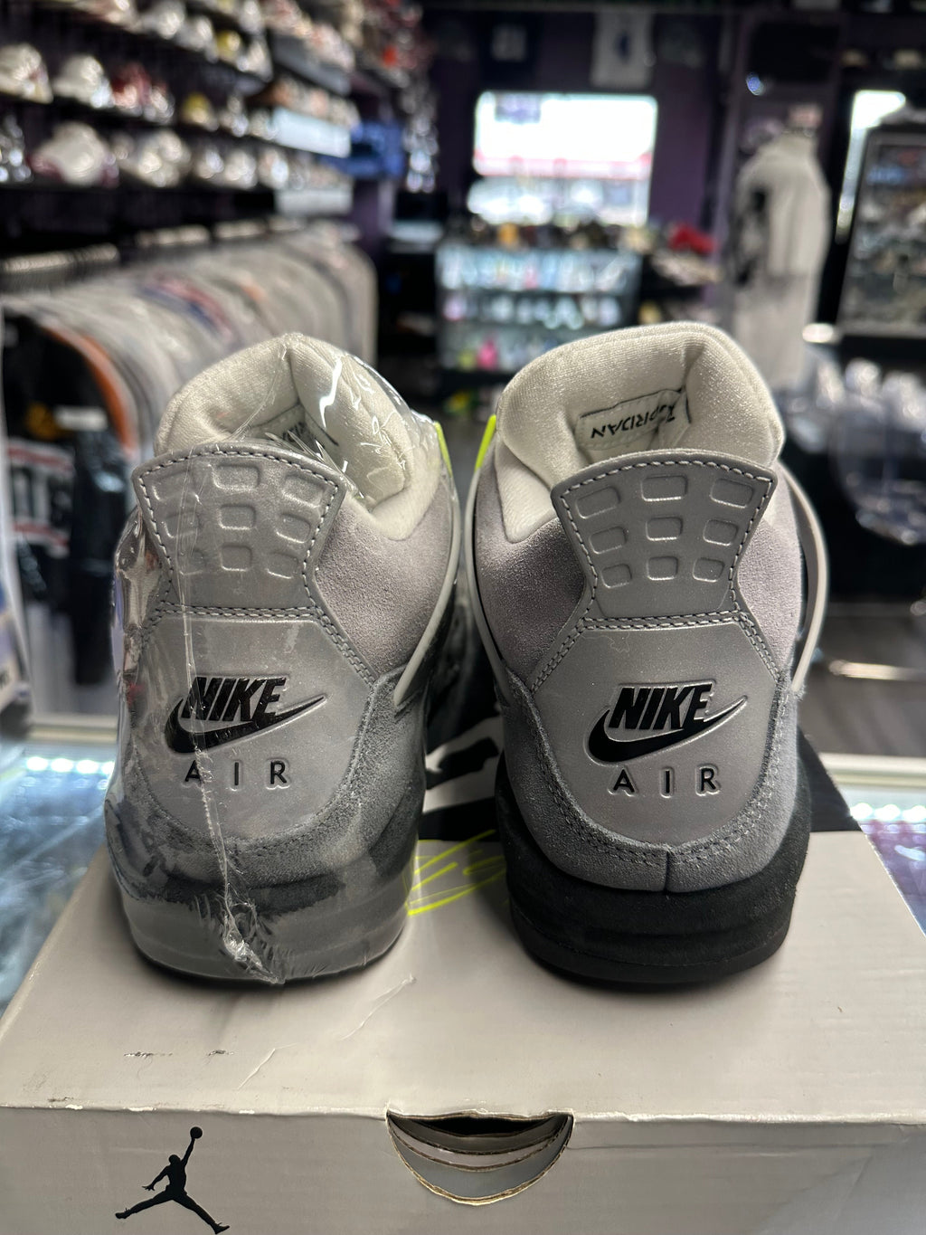 2020 Air Jordan Retro 4 "SE 95 Neon"