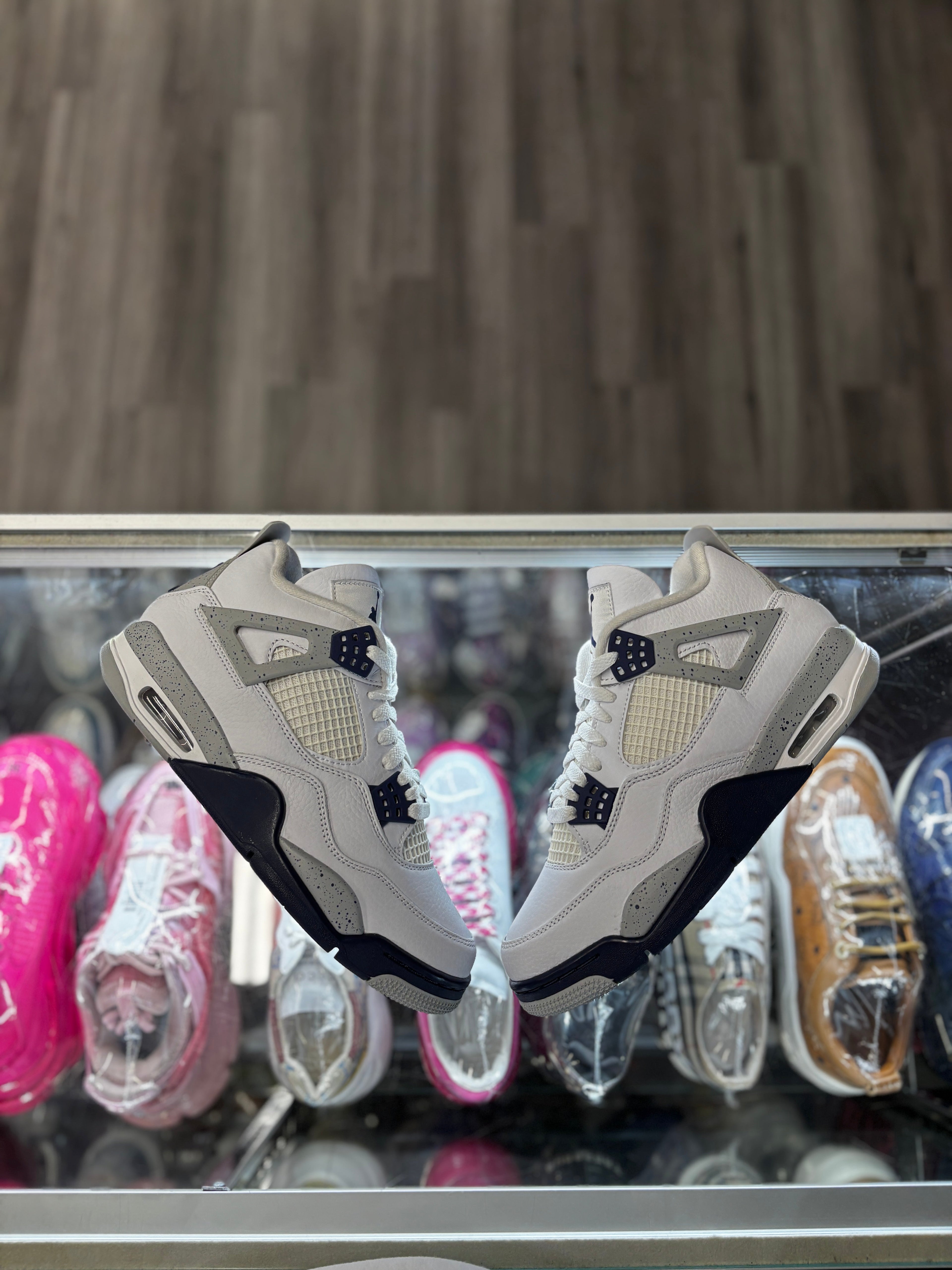 2022 Air Jordan Retro  4 "Midnight Navy"