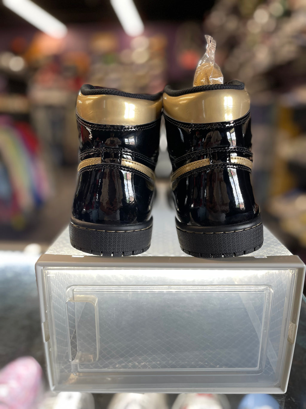 2020 Air Jordan retro 1 "Black Metallic Gold"
