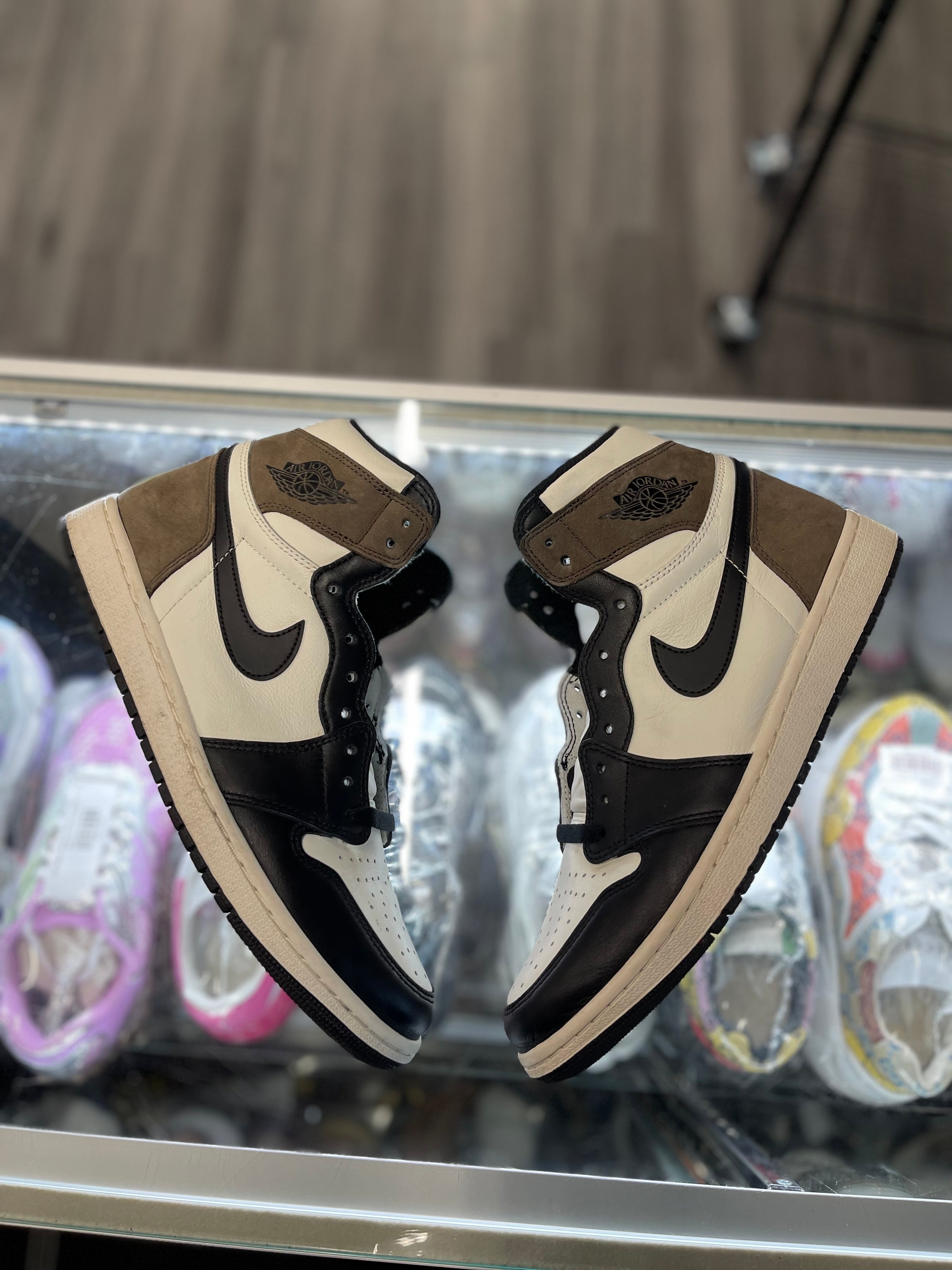2020 Air Jordan Retro 1 High "Mocha"