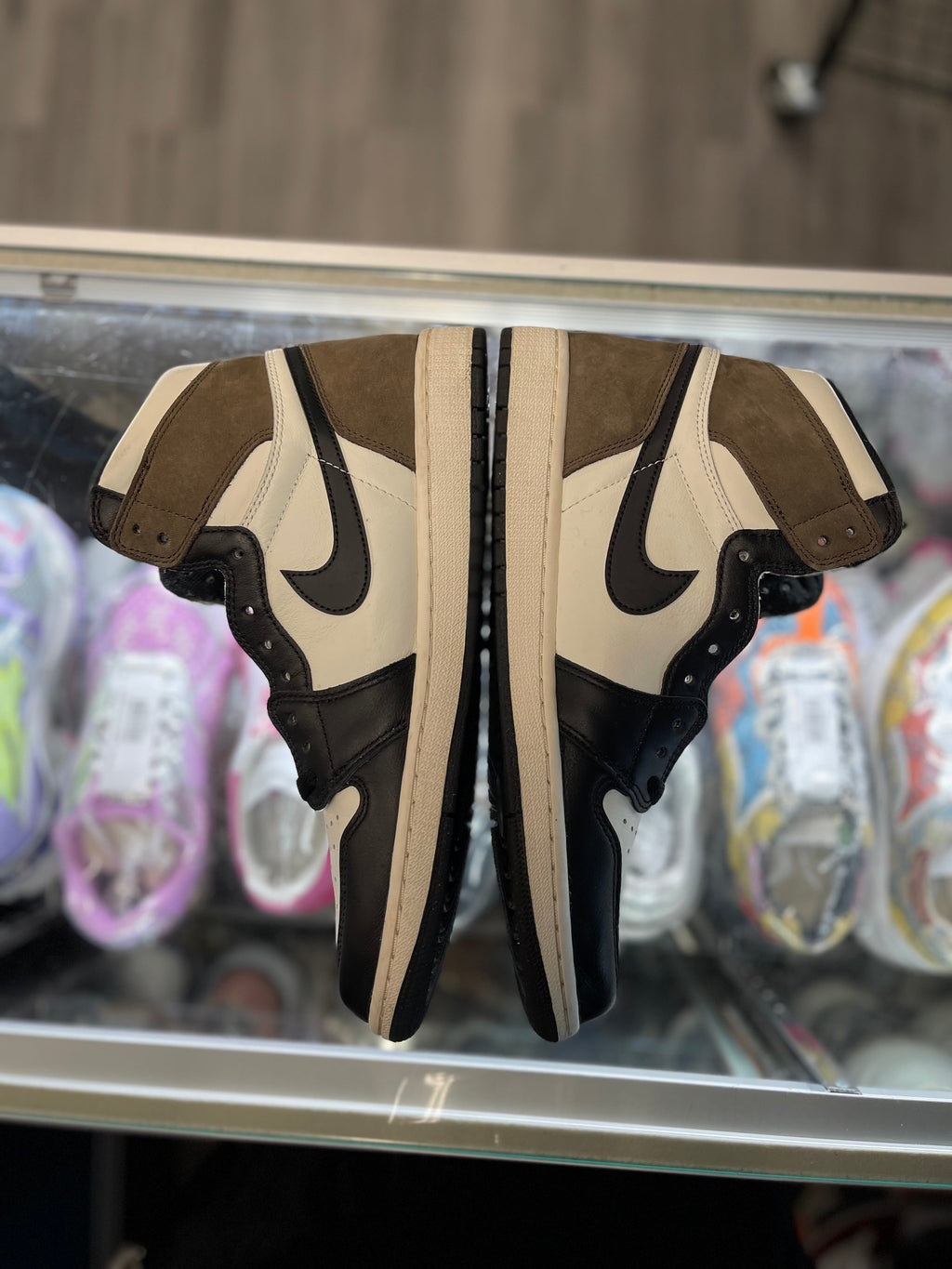 2020 Air Jordan Retro 1 High "Mocha"