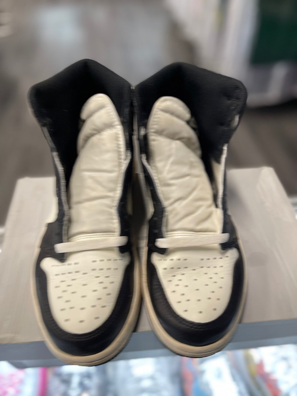 2020 Air Jordan Retro 1 High "Mocha"