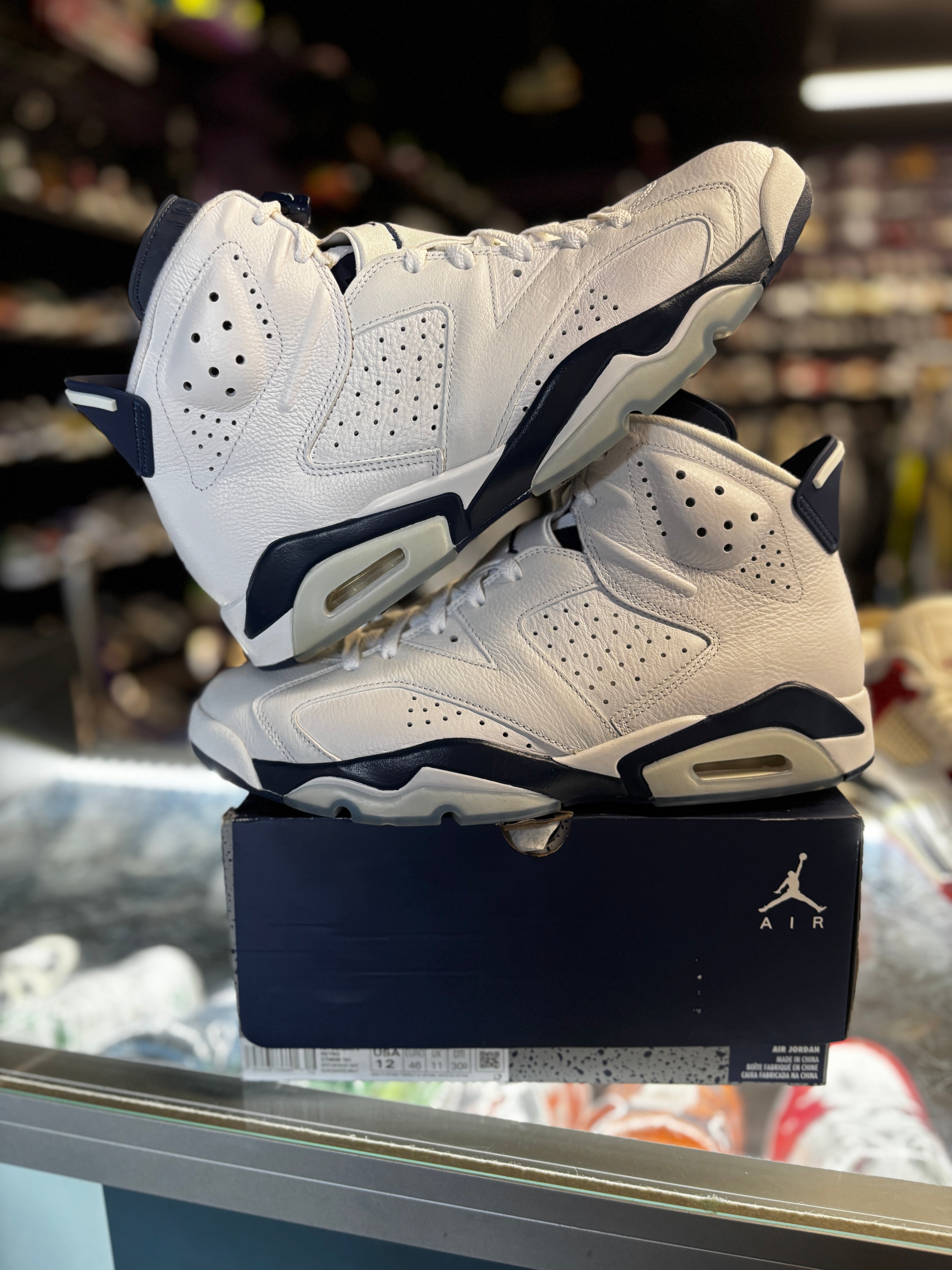 2022 Air Jordan Retro 6 "Midnight Navy"