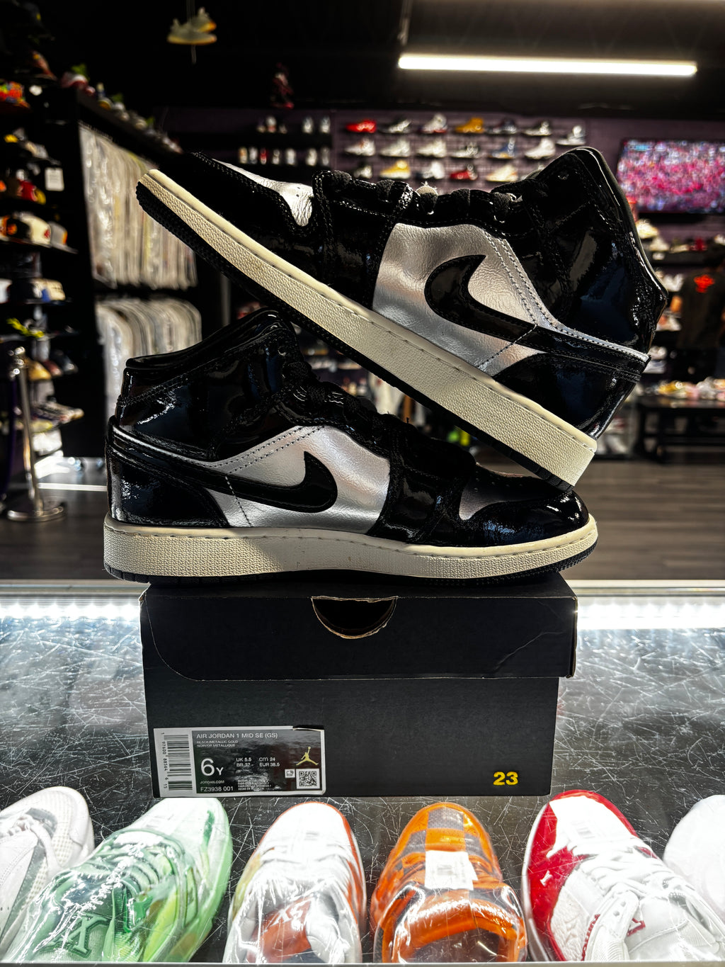 2024 Jordan 1 Mid SE "Black Metallic Silver Sail Metallic Gold"